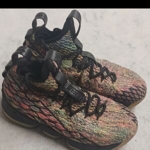 Nike Lebron 15 XV Fruity Pebbles Four Horseman Shoes Sz.4.5Y   (BOTTOMS DAMAGED)